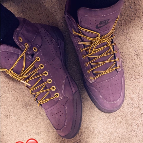 Nike boots - Picture 2 of 3